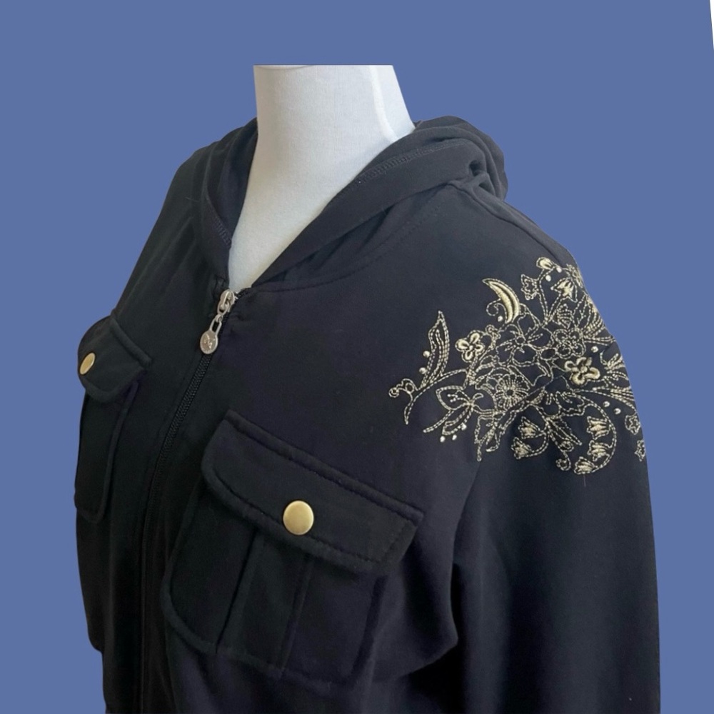 Crest Black Cropped Sweatshirt Hoodie Size XL Gold Embellished Shoulder - Picture 6 of 9